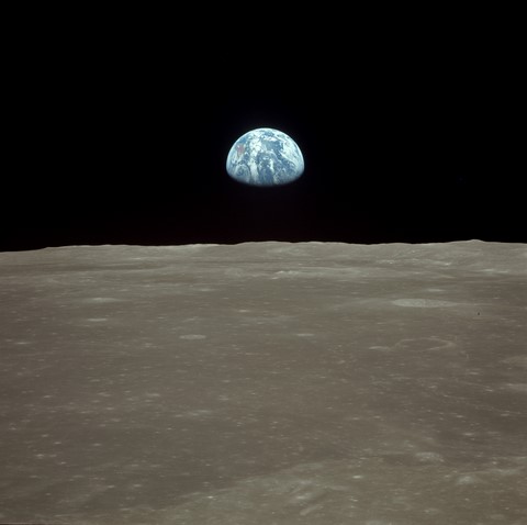 La Tierra vista desde la Luna